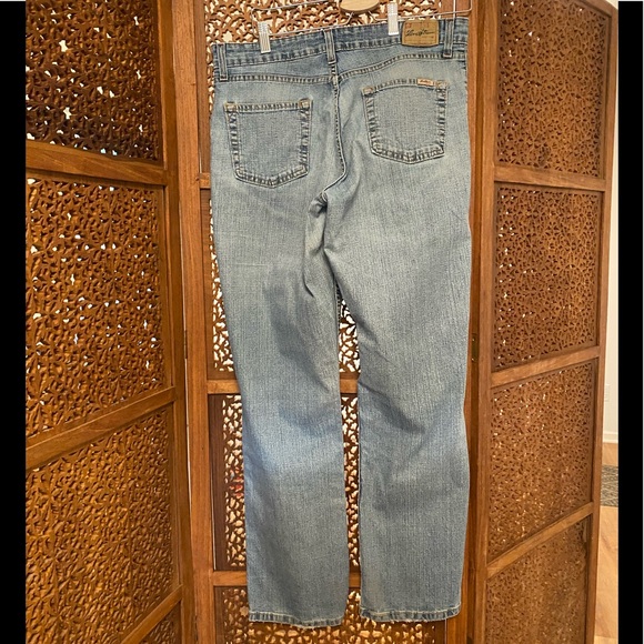 🚺 Levi’s mid rise straight jeans - Picture 7 of 8